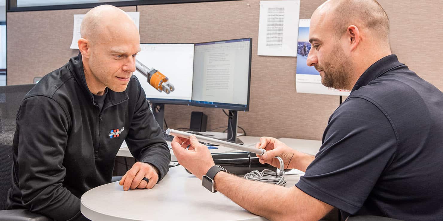 5 Reasons to Consider Smart Hydraulic Cylinders