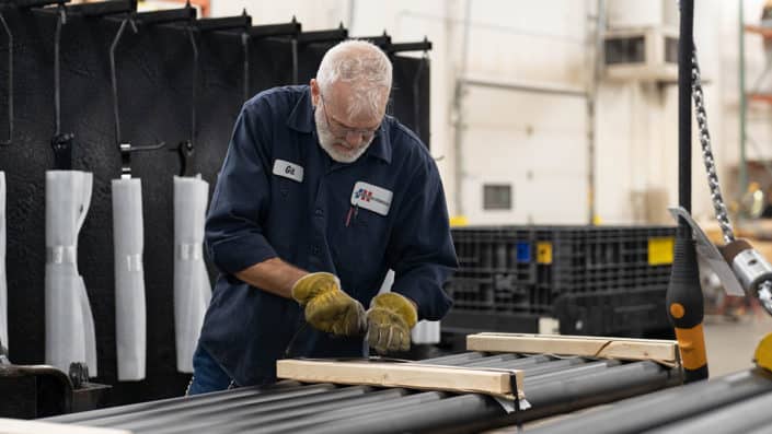 packaging of hydraulic cylinders